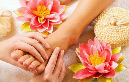 Certainly! Here's a wellness article focused on foot reflexology appointments: