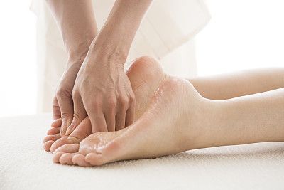 The Therapeutic Benefits of Foot Spa Retreats: Unlocking the Secrets to Holistic Wellness