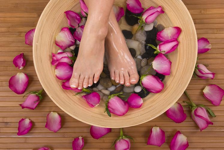 The Power of Foot Reflexology and Cupping Therapy in Health and Wellness