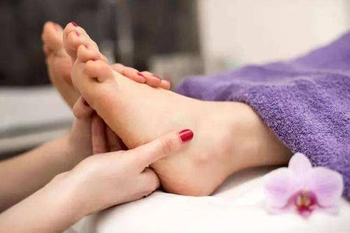 The Transformative Power of Foot Reflexology: Unlocking the Secrets to Holistic Wellness