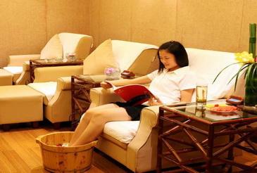 The Benefits of Foot Massage and the Importance of Choosing the Right Foot Massage Center