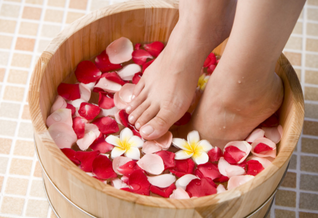 The Restorative Power of Foot Soaking: A Holistic Approach to Wellness